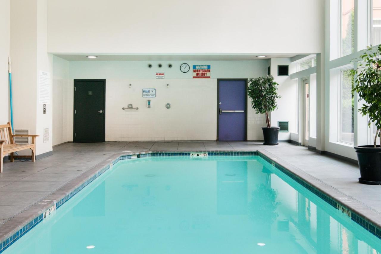 City Water View Oasis With Pool & Gym Near Cruise In Heart Of Seattle Extérieur photo