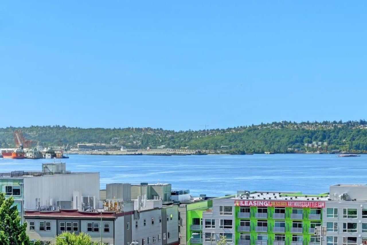 City Water View Oasis With Pool & Gym Near Cruise In Heart Of Seattle Extérieur photo