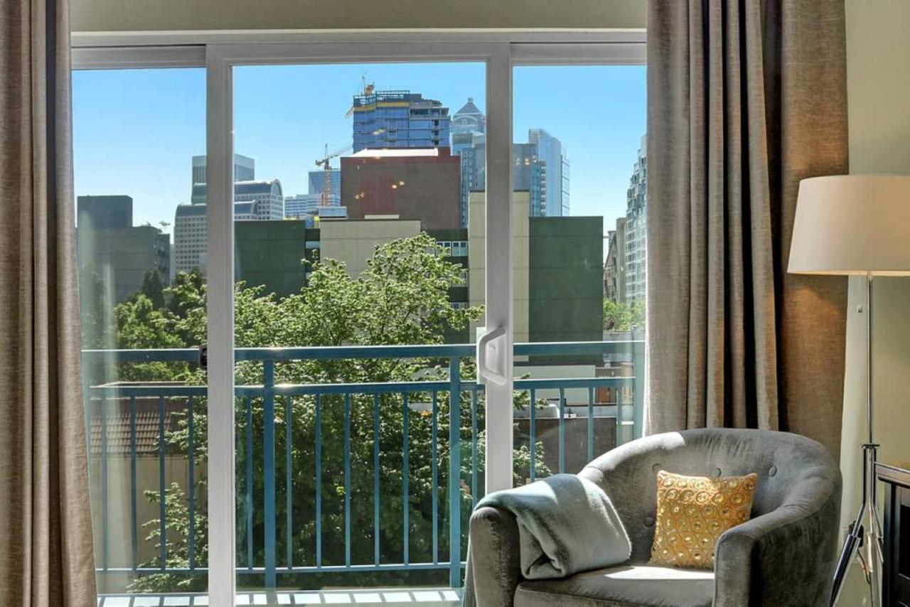City Water View Oasis With Pool & Gym Near Cruise In Heart Of Seattle Extérieur photo